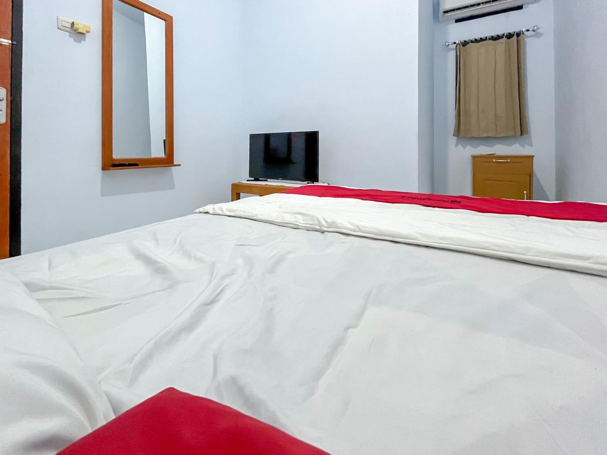 Reddoorz Syariah At Home Ampana Guest House Ampana Kota المظهر الخارجي الصورة